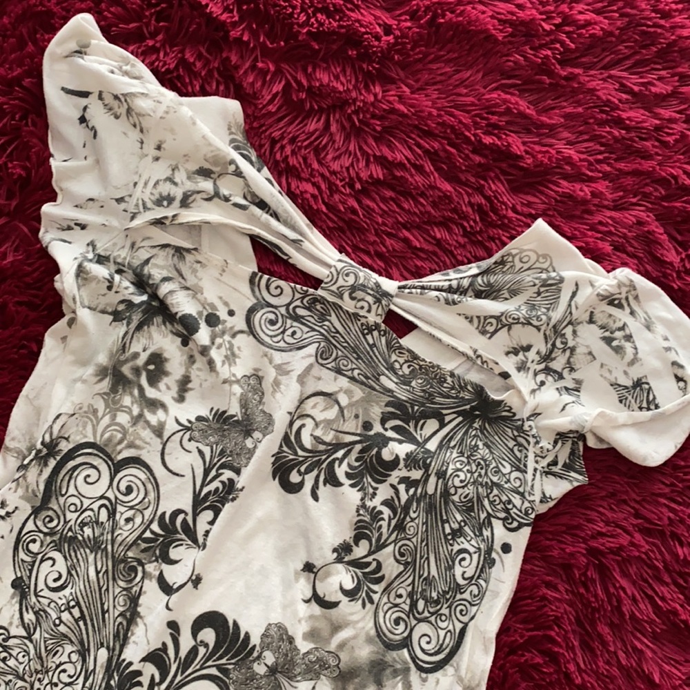 Maternity cream and grey butterfly floral top 🦋 - Picture 6 of 11